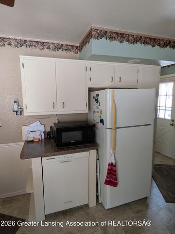 5221 Tulip Avenue, Lansing, MI 48911