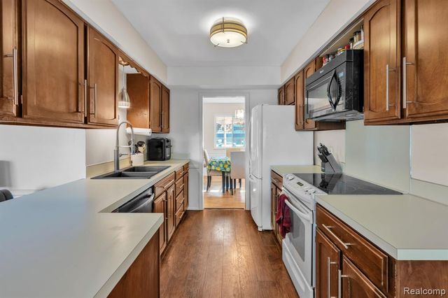 3075 Wagon Trail, Flint, MI 48507