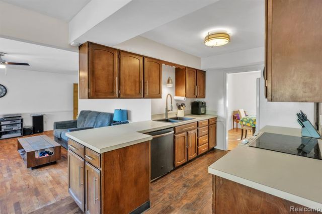 3075 Wagon Trail, Flint, MI 48507