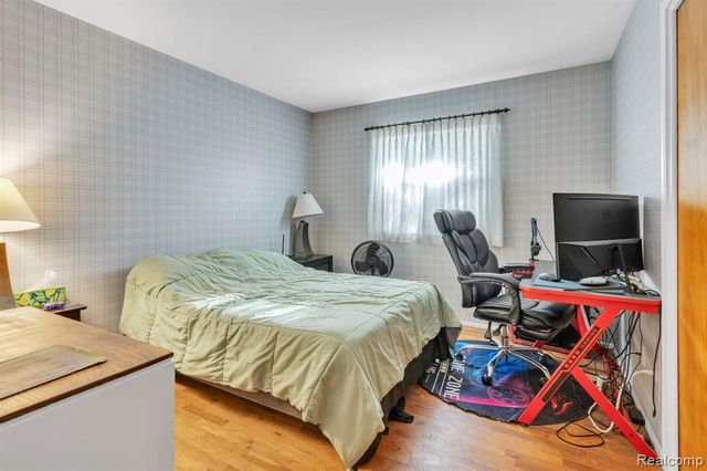 3075 Wagon Trail, Flint, MI 48507