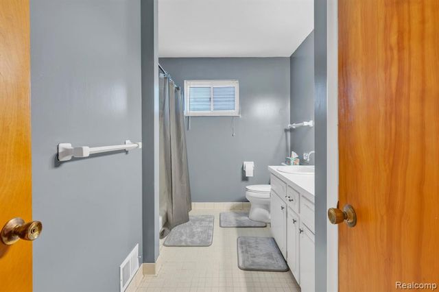 3075 Wagon Trail, Flint, MI 48507