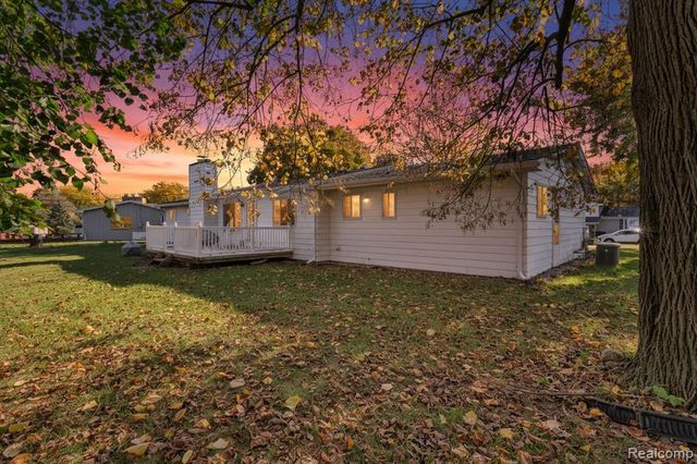 3075 Wagon Trail, Flint, MI 48507