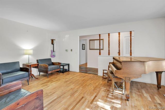 3075 Wagon Trail, Flint, MI 48507