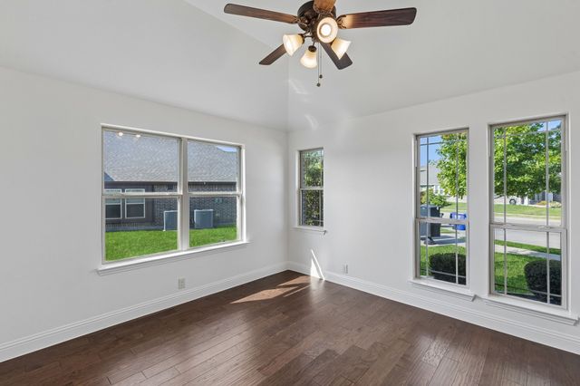 500 Cottage Place, Lavon, TX 75166
