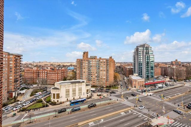 107-40 Queens Boulevard 12G, Forest Hills, NY 11375