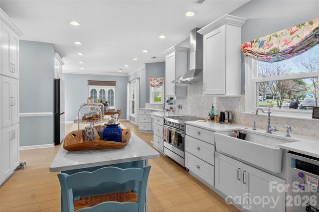 8601 Walsham Drive, Charlotte, NC 28277