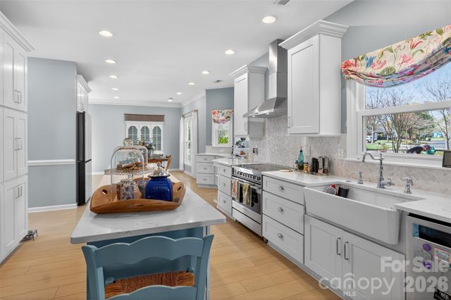 8601 Walsham Drive, Charlotte, NC 28277