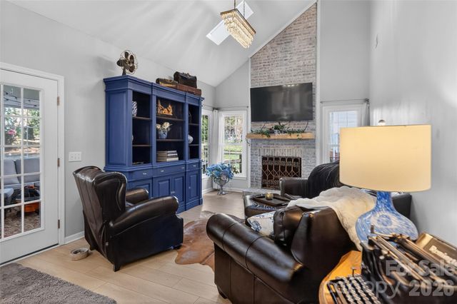 8601 Walsham Drive, Charlotte, NC 28277