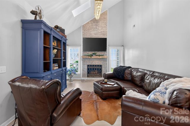 8601 Walsham Drive, Charlotte, NC 28277