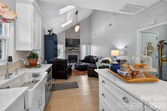 8601 Walsham Drive, Charlotte, NC 28277