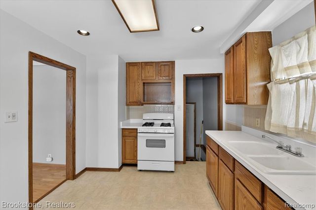 14801 Pennsylvania Road, Riverview, MI 48193