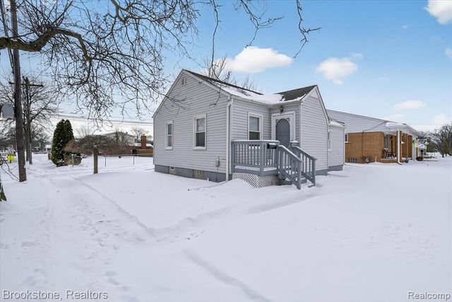 14801 Pennsylvania Road, Riverview, MI 48193