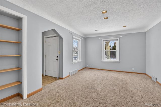 14801 Pennsylvania Road, Riverview, MI 48193