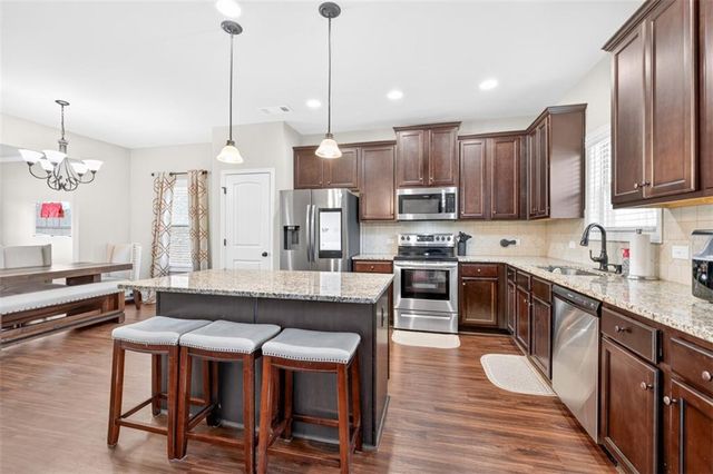 860 Tranquil Way, Hampton, GA 30228