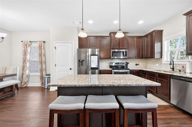 860 Tranquil Way, Hampton, GA 30228