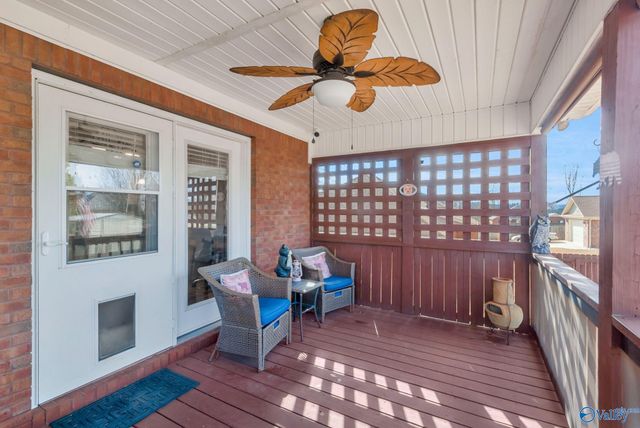 104 Hickory Glen Circle, Huntsville, AL 35811