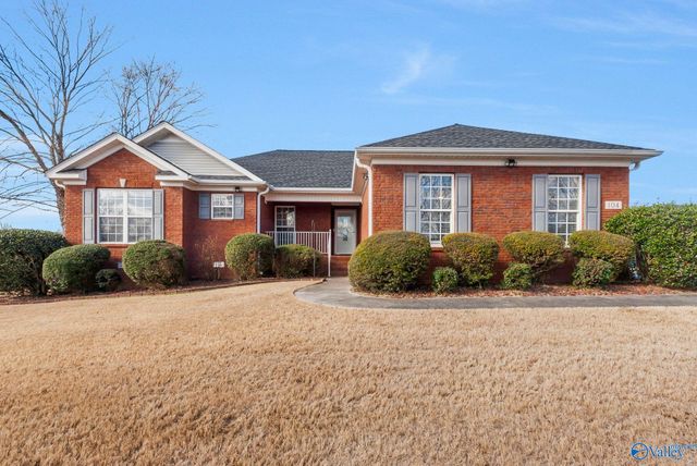 104 Hickory Glen Circle, Huntsville, AL 35811
