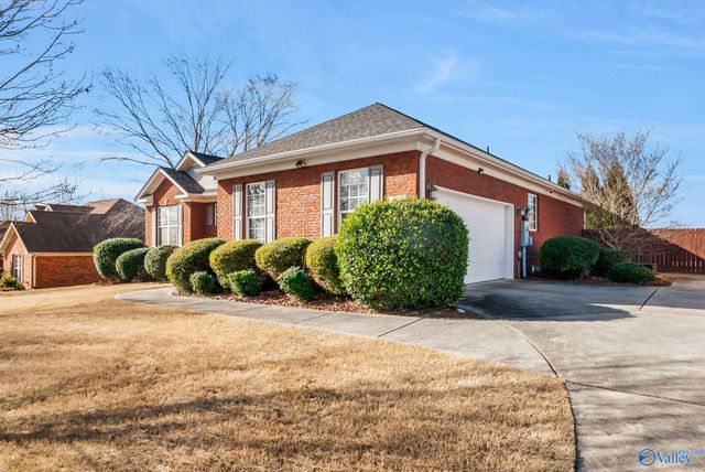 104 Hickory Glen Circle, Huntsville, AL 35811