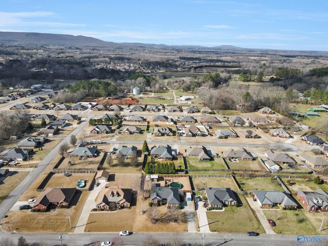 104 Hickory Glen Circle, Huntsville, AL 35811