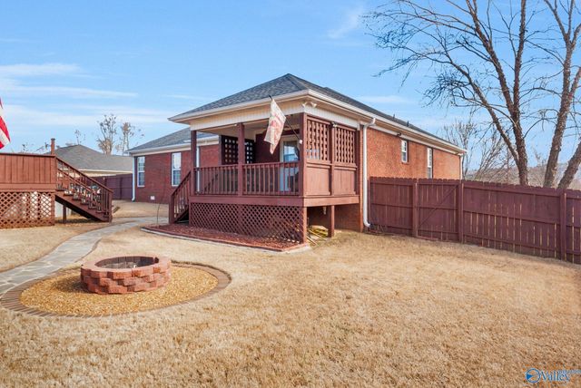 104 Hickory Glen Circle, Huntsville, AL 35811