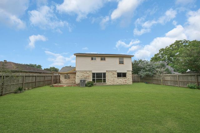 302 Morningside Drive, League City, TX 77573