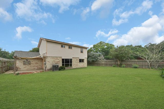 302 Morningside Drive, League City, TX 77573