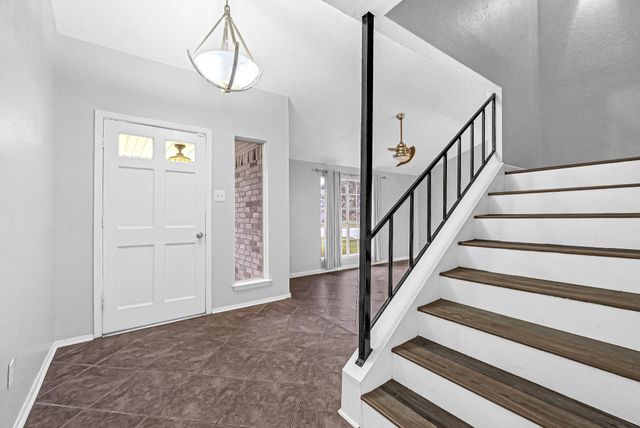 302 Morningside Drive, League City, TX 77573