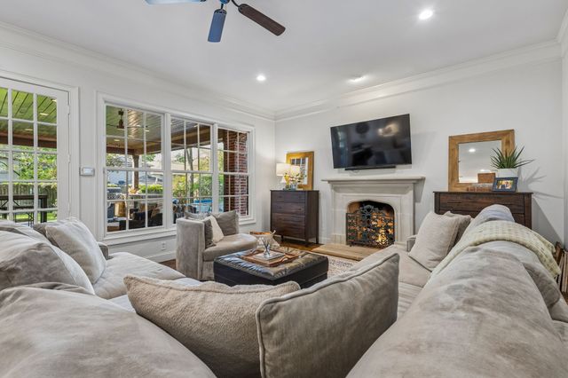 2717 Milton Avenue, University Park, TX 75205