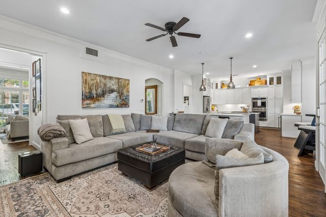 2717 Milton Avenue, University Park, TX 75205