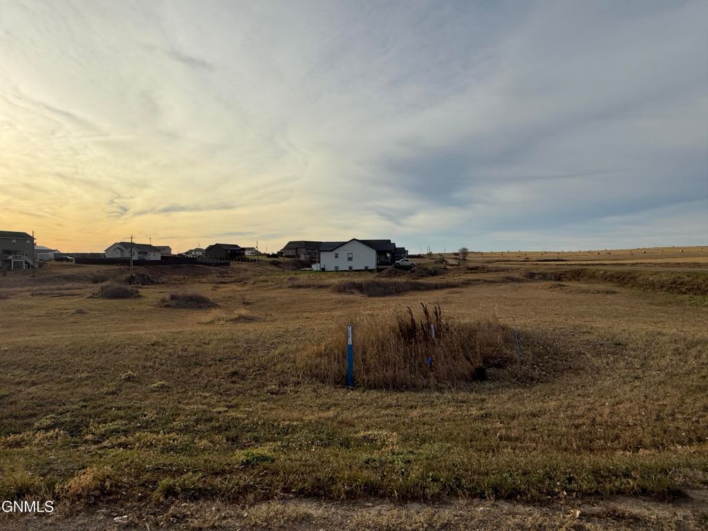Tbd Hawthorn Loop NW, Williston, ND 58801 photo 4