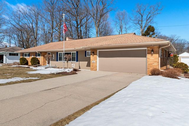 2224 Markham STREET, Manitowoc, WI 54220