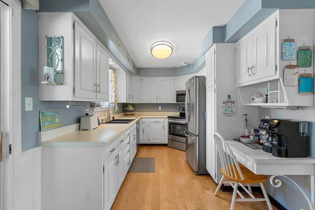 2224 Markham STREET, Manitowoc, WI 54220