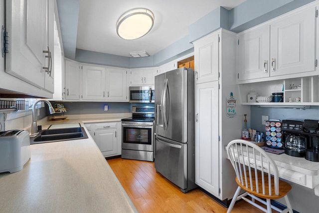 2224 Markham STREET, Manitowoc, WI 54220