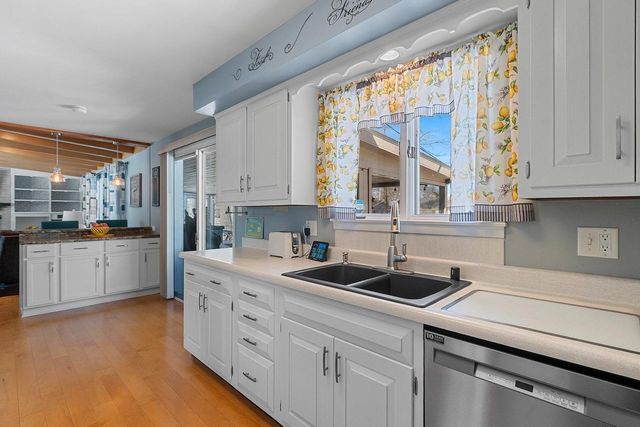 2224 Markham STREET, Manitowoc, WI 54220