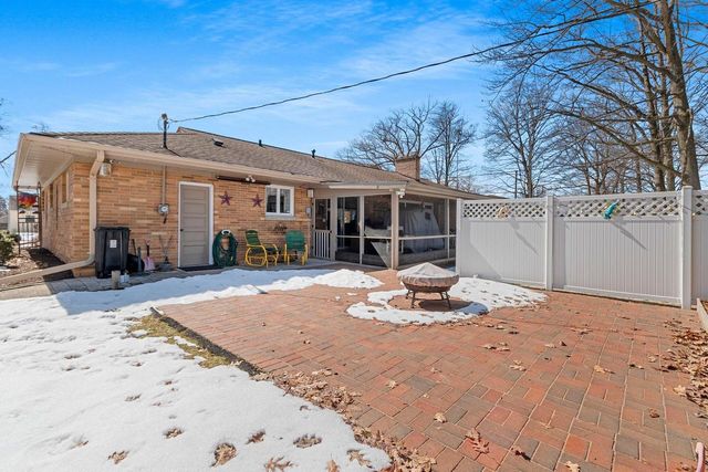 2224 Markham STREET, Manitowoc, WI 54220