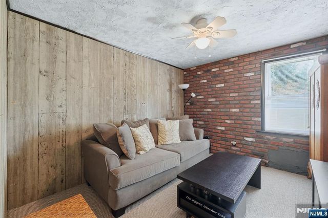 20 Yesler Way, Hillsdale, NJ 07642