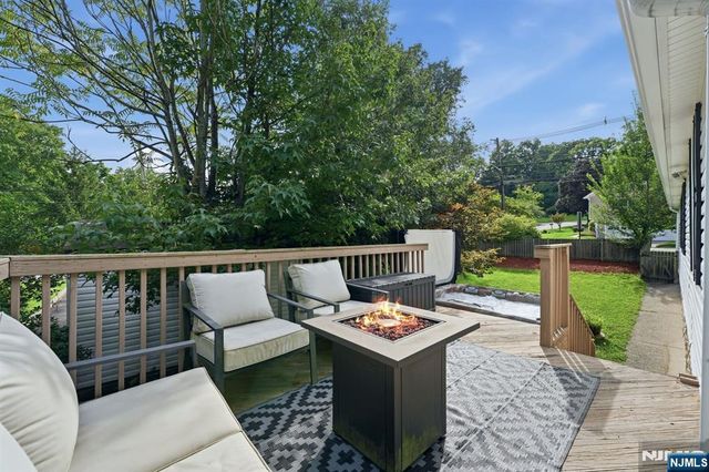 20 Yesler Way, Hillsdale, NJ 07642