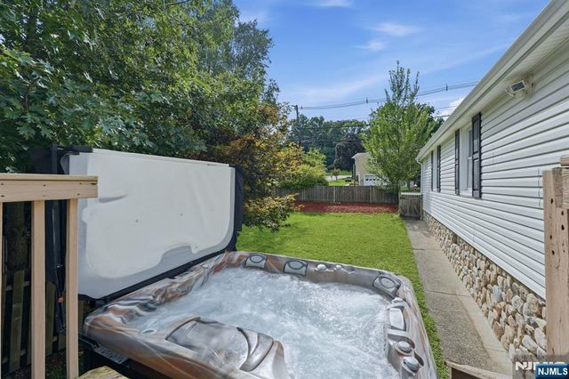 20 Yesler Way, Hillsdale, NJ 07642