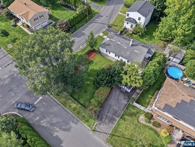 20 Yesler Way, Hillsdale, NJ 07642