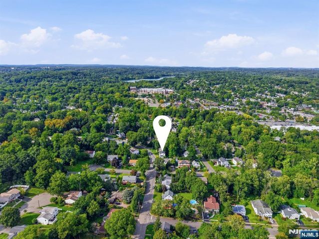 20 Yesler Way, Hillsdale, NJ 07642