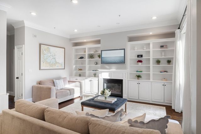 232 Bunker Hill Street 1, Boston, MA 02129