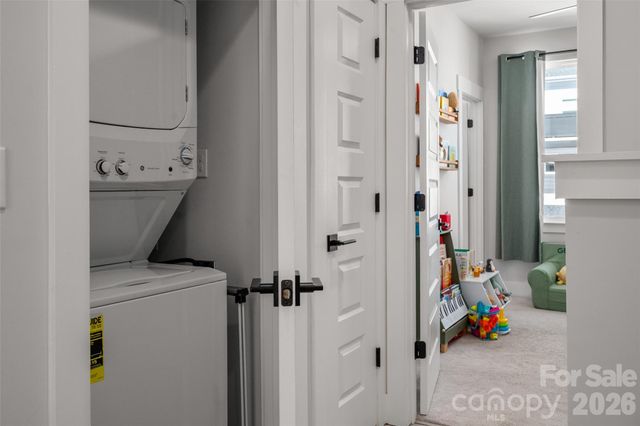 566 West End Drive, Charlotte, NC 28208