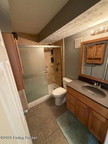 3505 Lodge Ln APT 111, Louisville, KY 40218