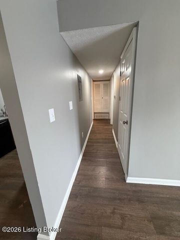 3505 Lodge Ln APT 111, Louisville, KY 40218