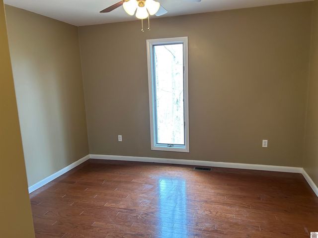 590 Serenity Shores Dr., Benton, KY 42025