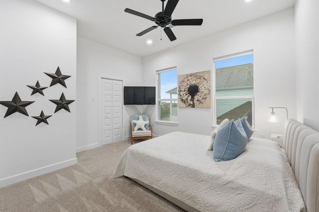 2922 Seargent Street, Seabrook, TX 77586