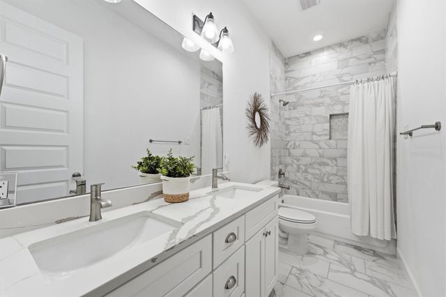 2922 Seargent Street, Seabrook, TX 77586