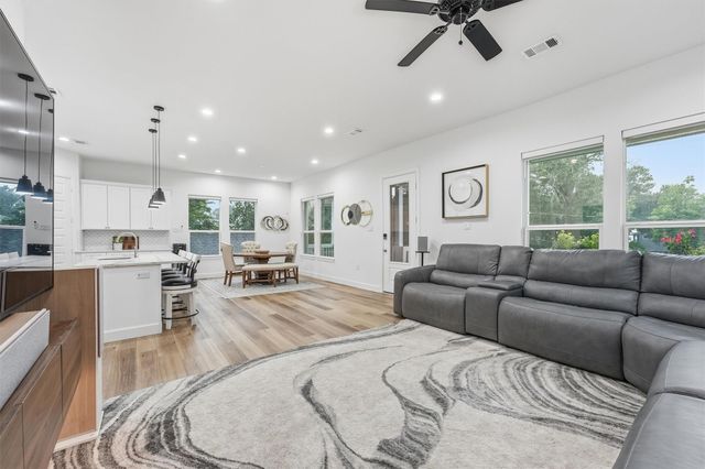 2922 Seargent Street, Seabrook, TX 77586