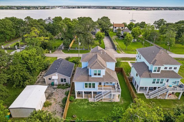 2922 Seargent Street, Seabrook, TX 77586