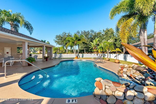 590 Wedge Court, Palm Bay, FL 32909